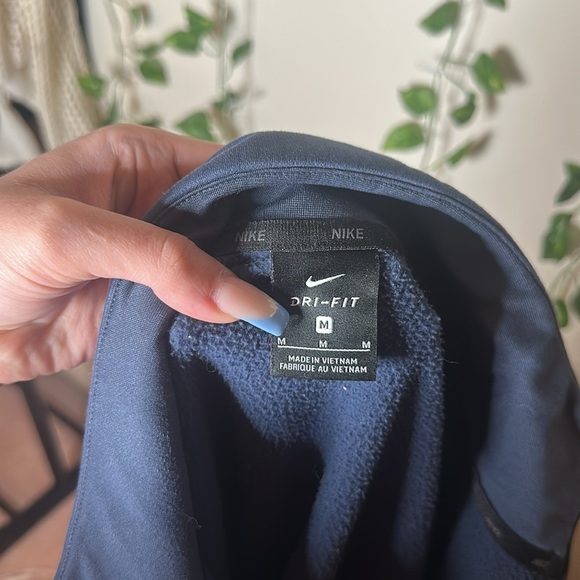 Nike Quarter Zip - Picture 6 of 6